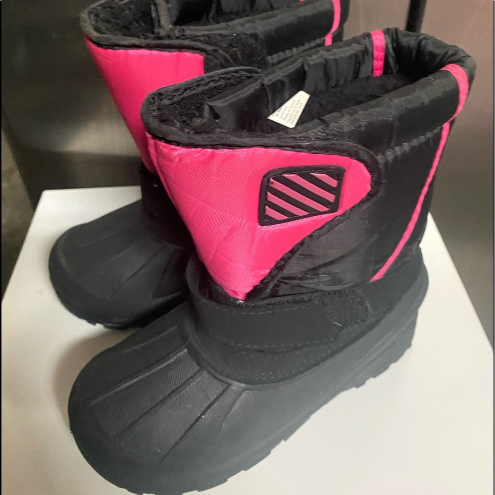 Cute Pink Girls Size 2 Snow Boots